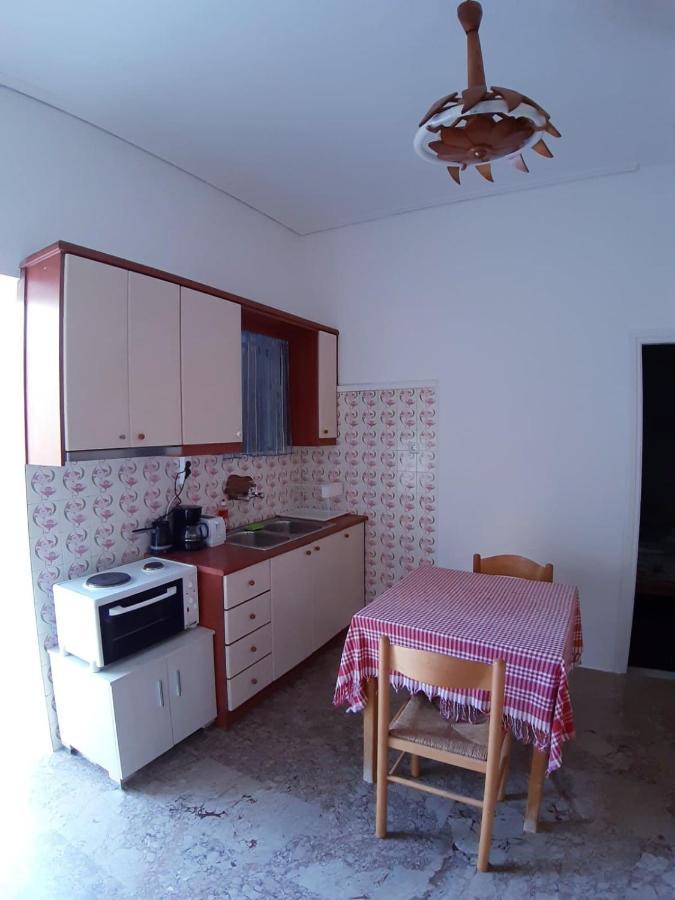 Traditional House Alepis In Areopolis Extérieur photo