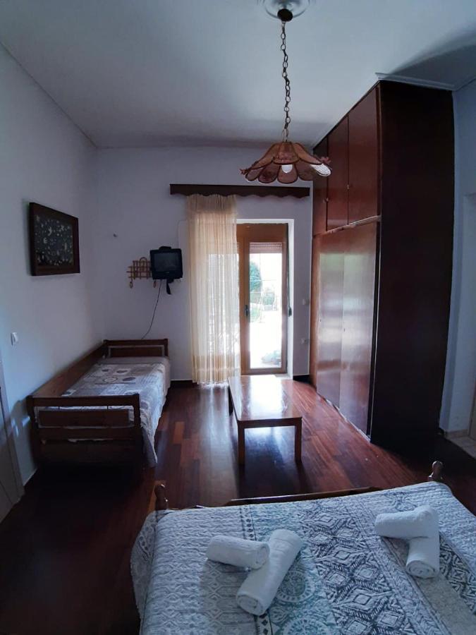 Traditional House Alepis In Areopolis Extérieur photo