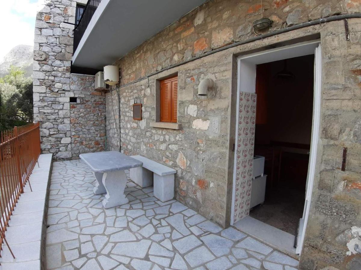 Traditional House Alepis In Areopolis Extérieur photo