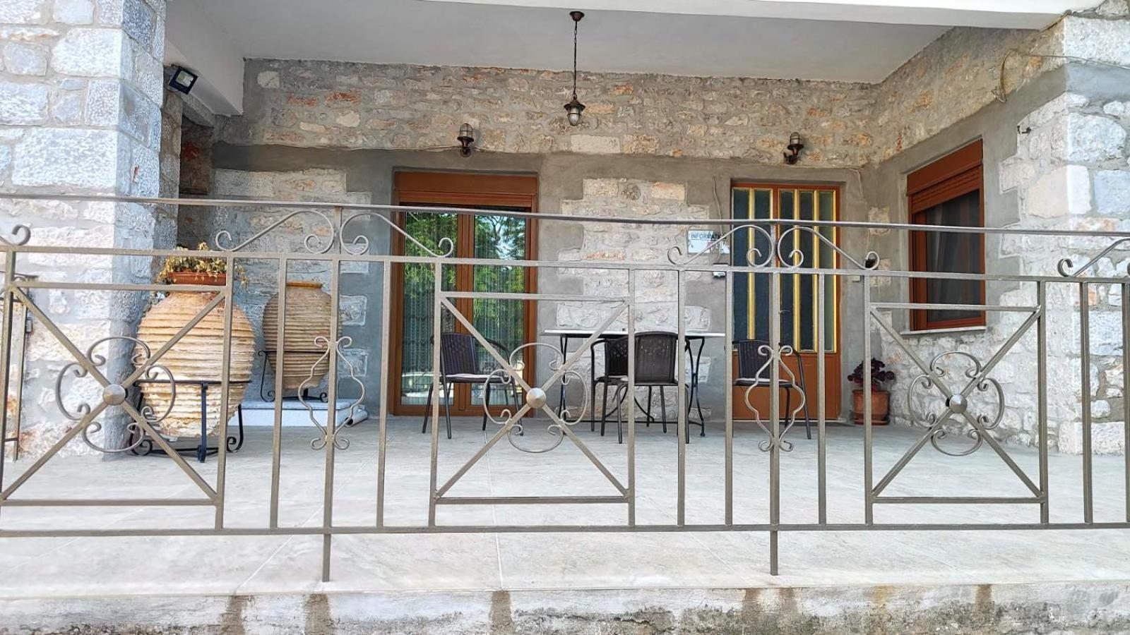 Traditional House Alepis In Areopolis Extérieur photo
