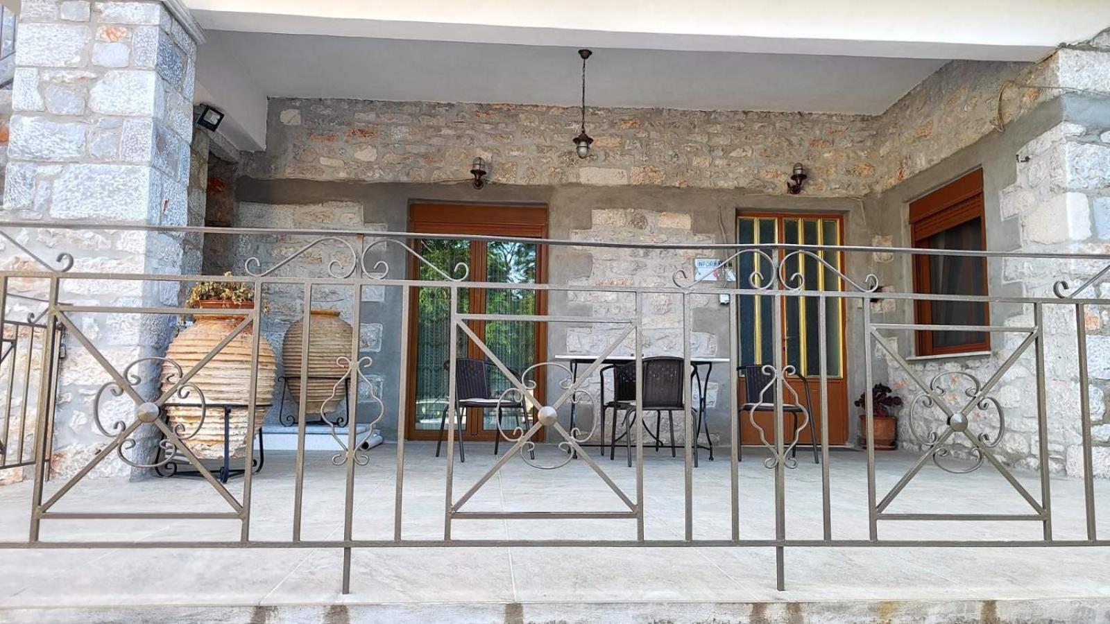 Traditional House Alepis In Areopolis Extérieur photo